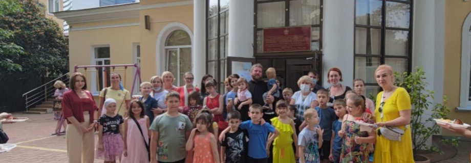 Молодежь собора вместе с учениками воскресной школы провела праздник для подопечных Сочинского детского реабилитационного центра