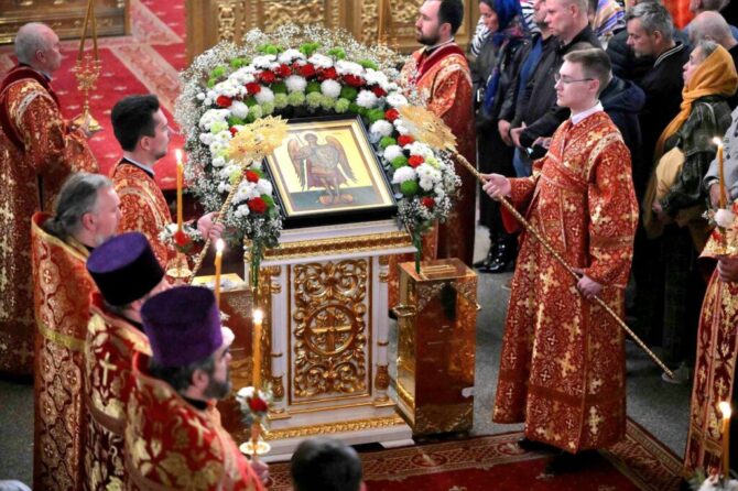 Епископ Герман совершил всенощное бдение в соборе Архистратига Михаила накануне престольного праздника