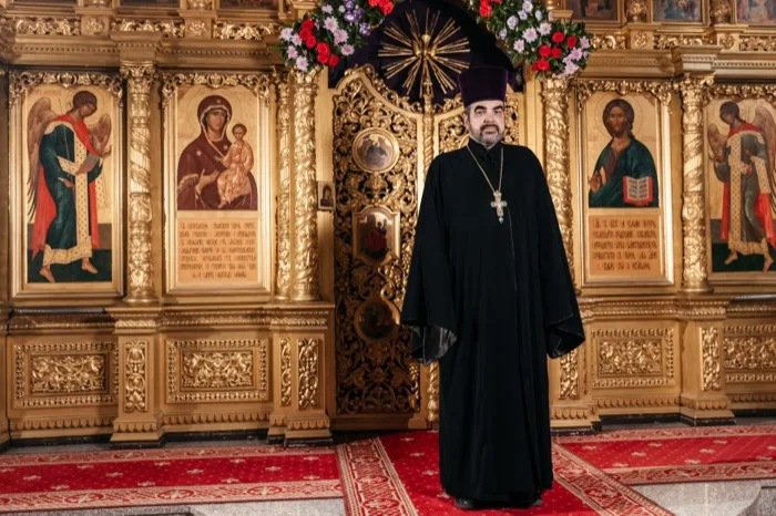 Протоиерей Александр Анатольевич Татаринов в соборе Архистратига Михаила