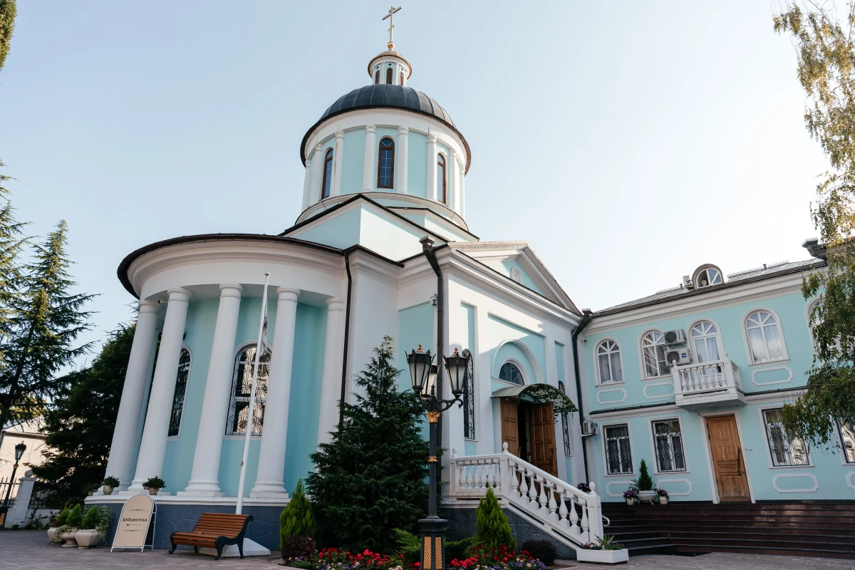 Храм Иверской иконы Божией Матери